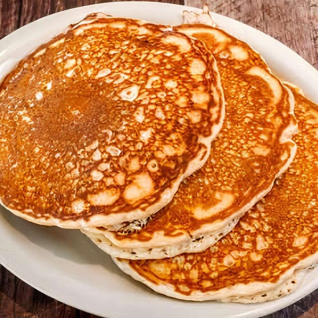 Short Stack Buttermilk Pancakes.